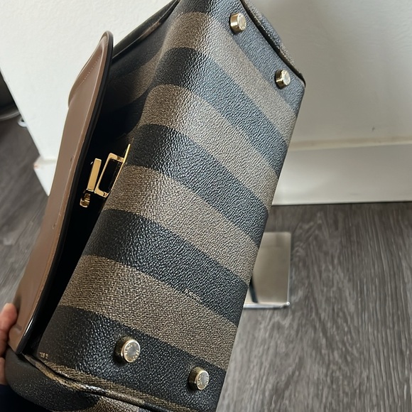 EUC - Fendi Pequin hand bag - Picture 8 of 15